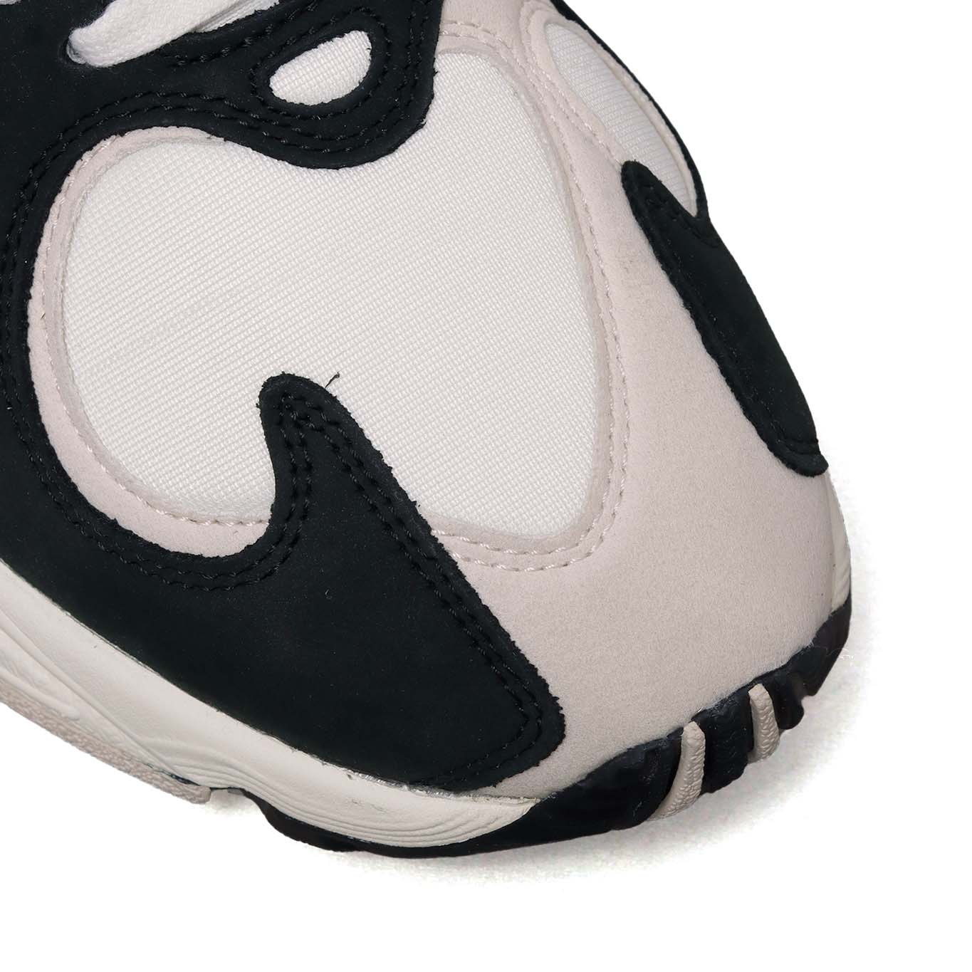 Tenis Adidas Yung-1