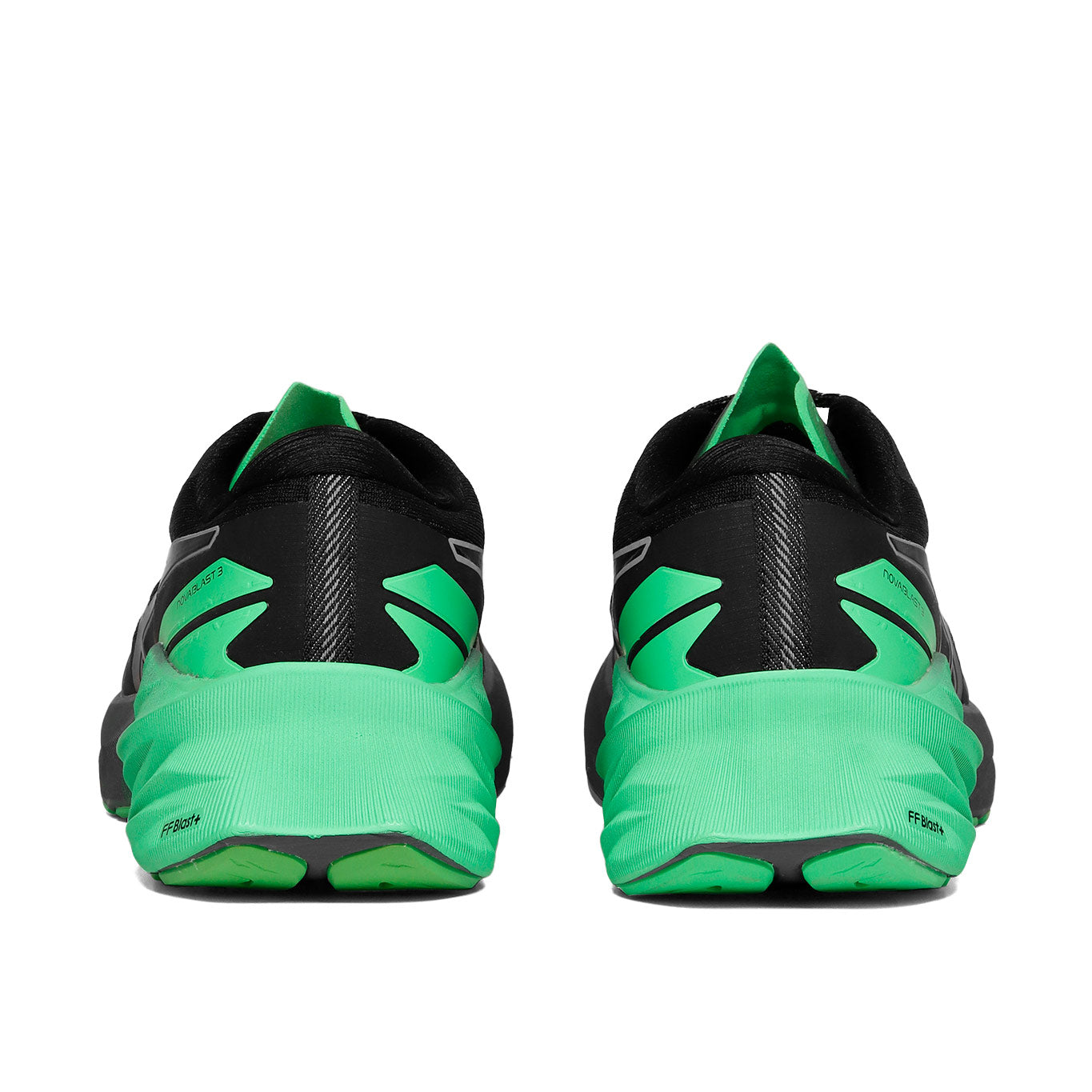 Tenis Asics Novablast.3 Lite