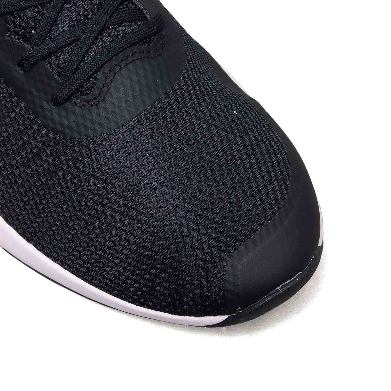 Tenis NIKE RENEW IN SEASON