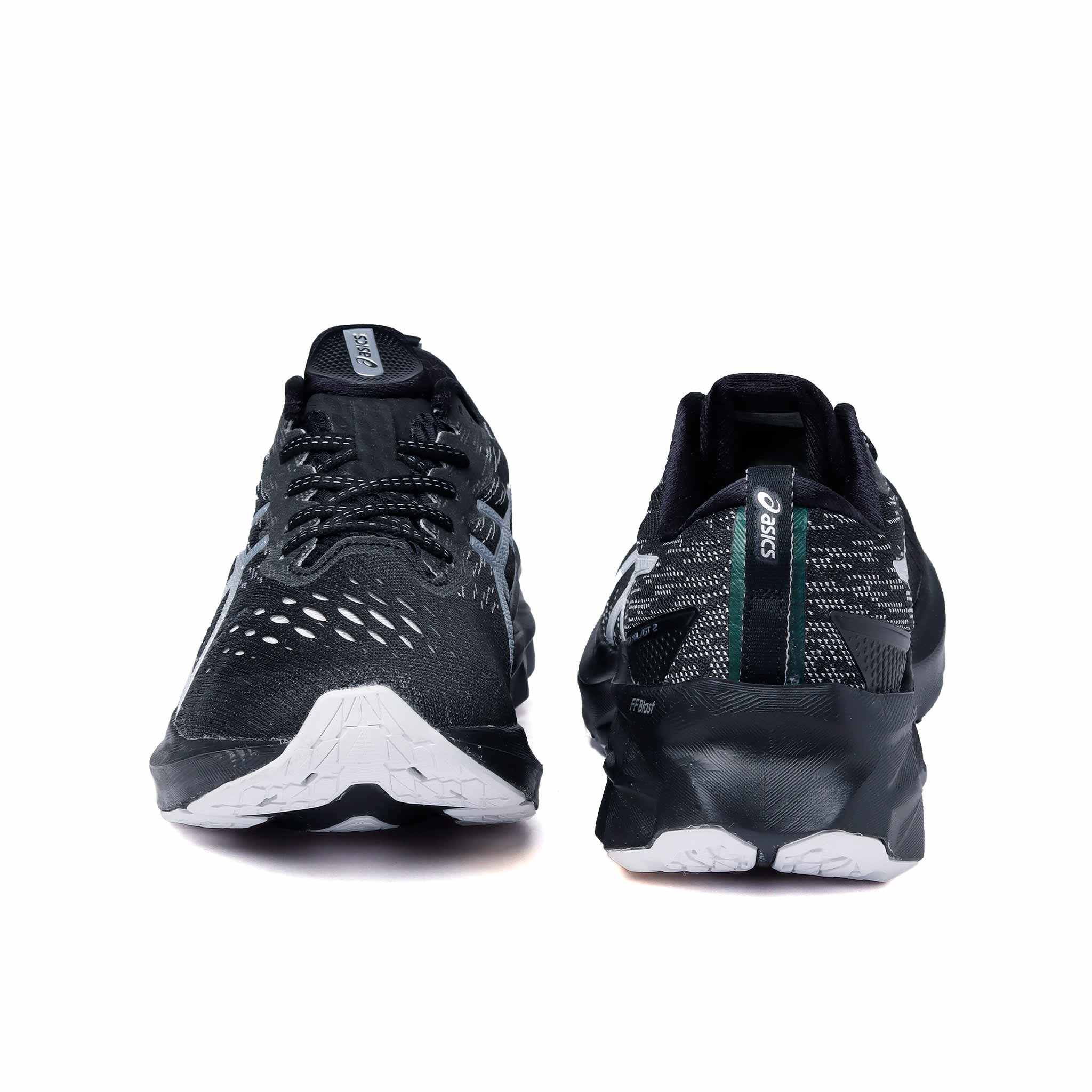 Tenis Asics Novablast 2