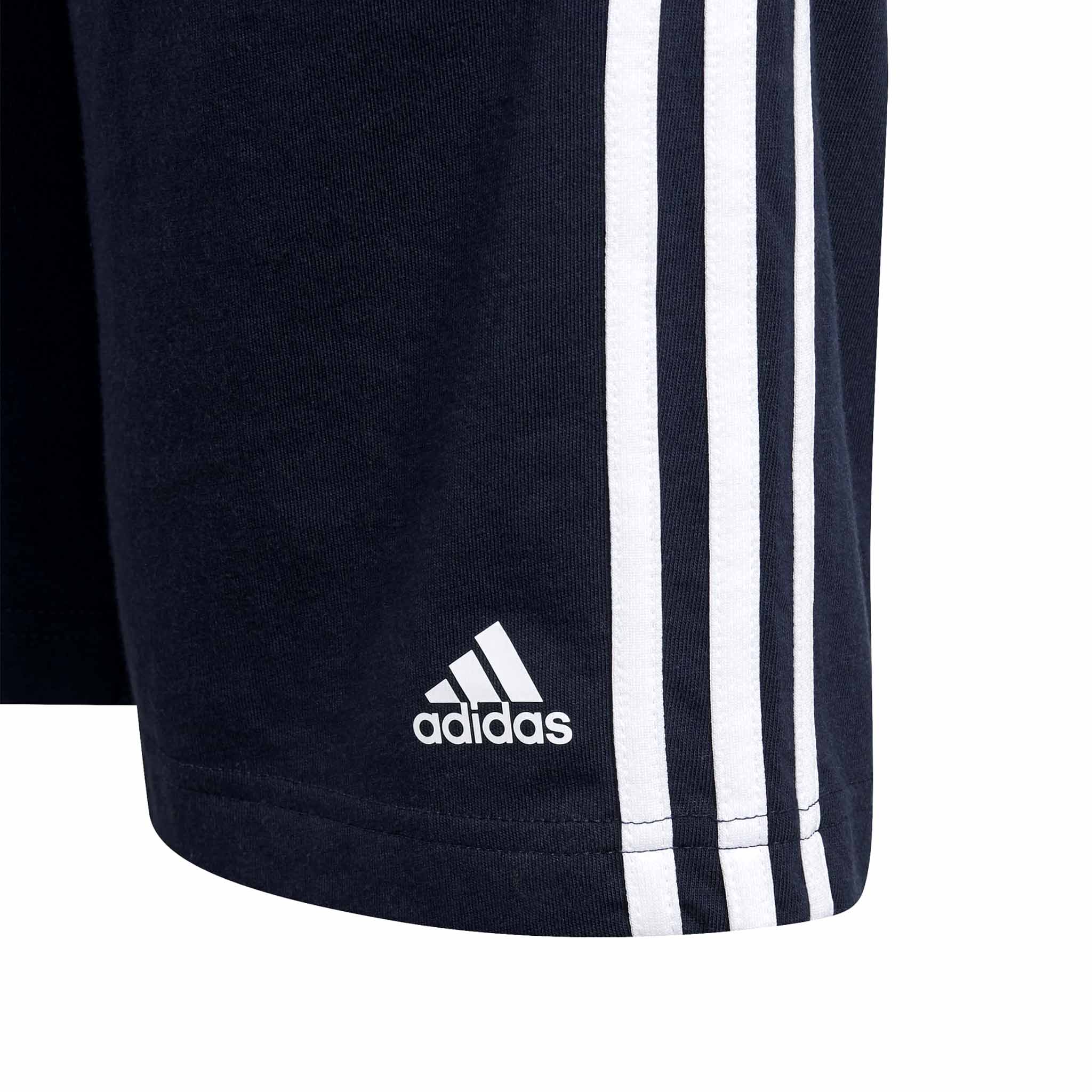 Short Adidas Essentials