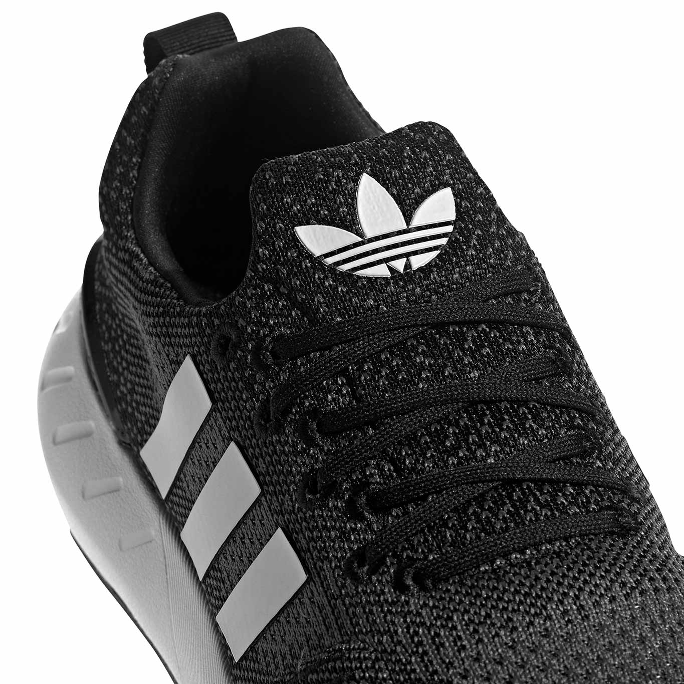 Tenis Adidas Swift Run 22