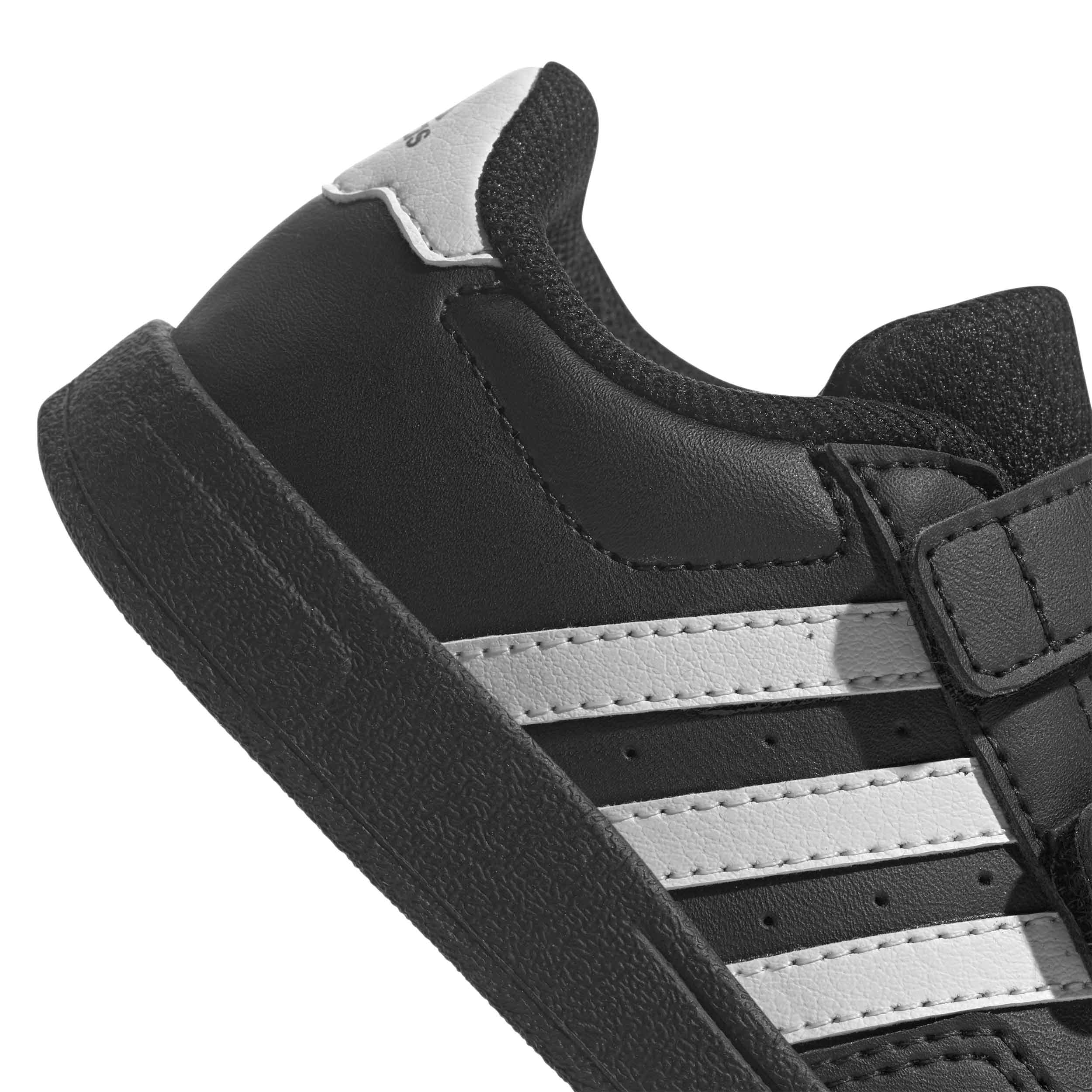 Tenis Adidas BREAKNET  NIño