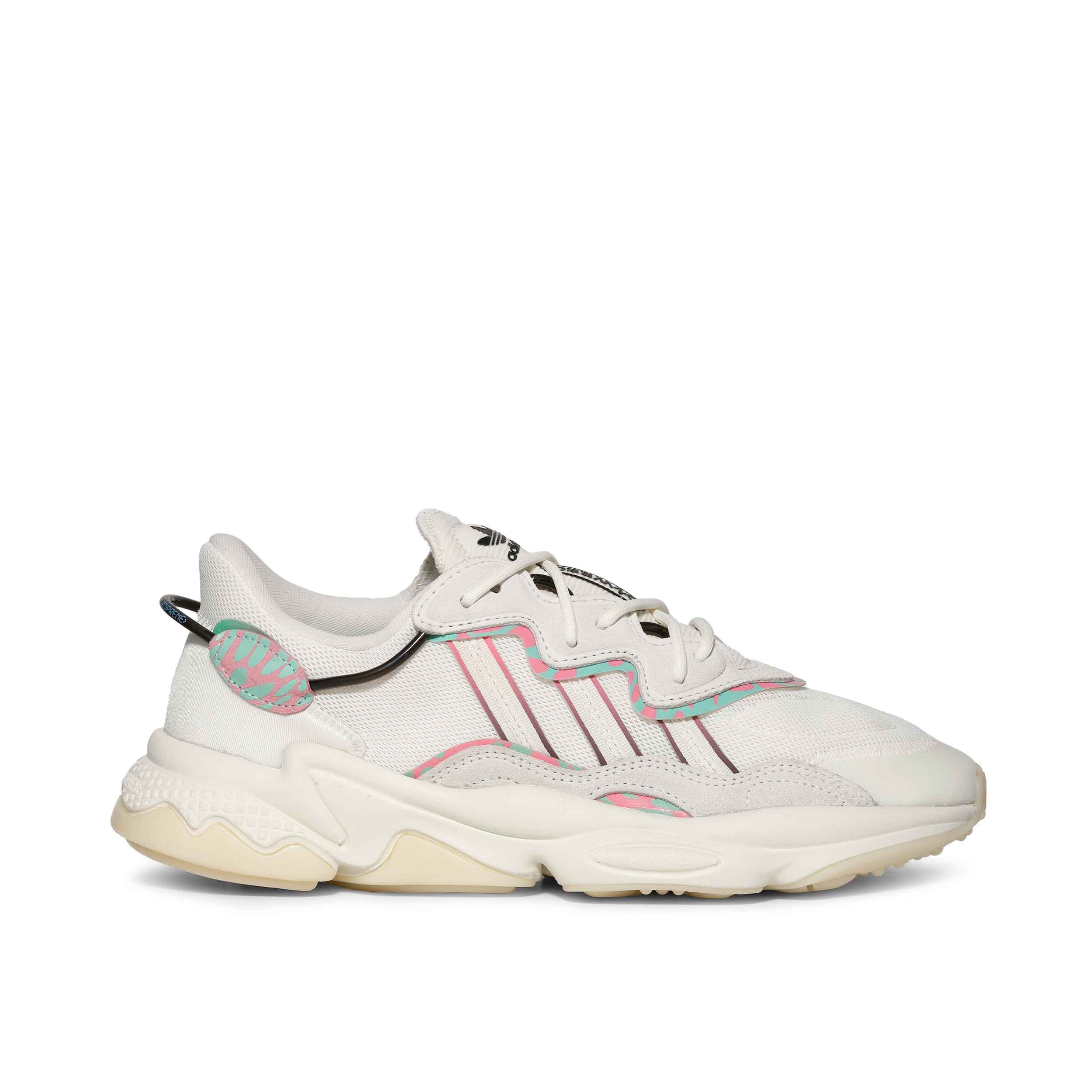 Tenis Adidas  OZWEEGO W Mujer