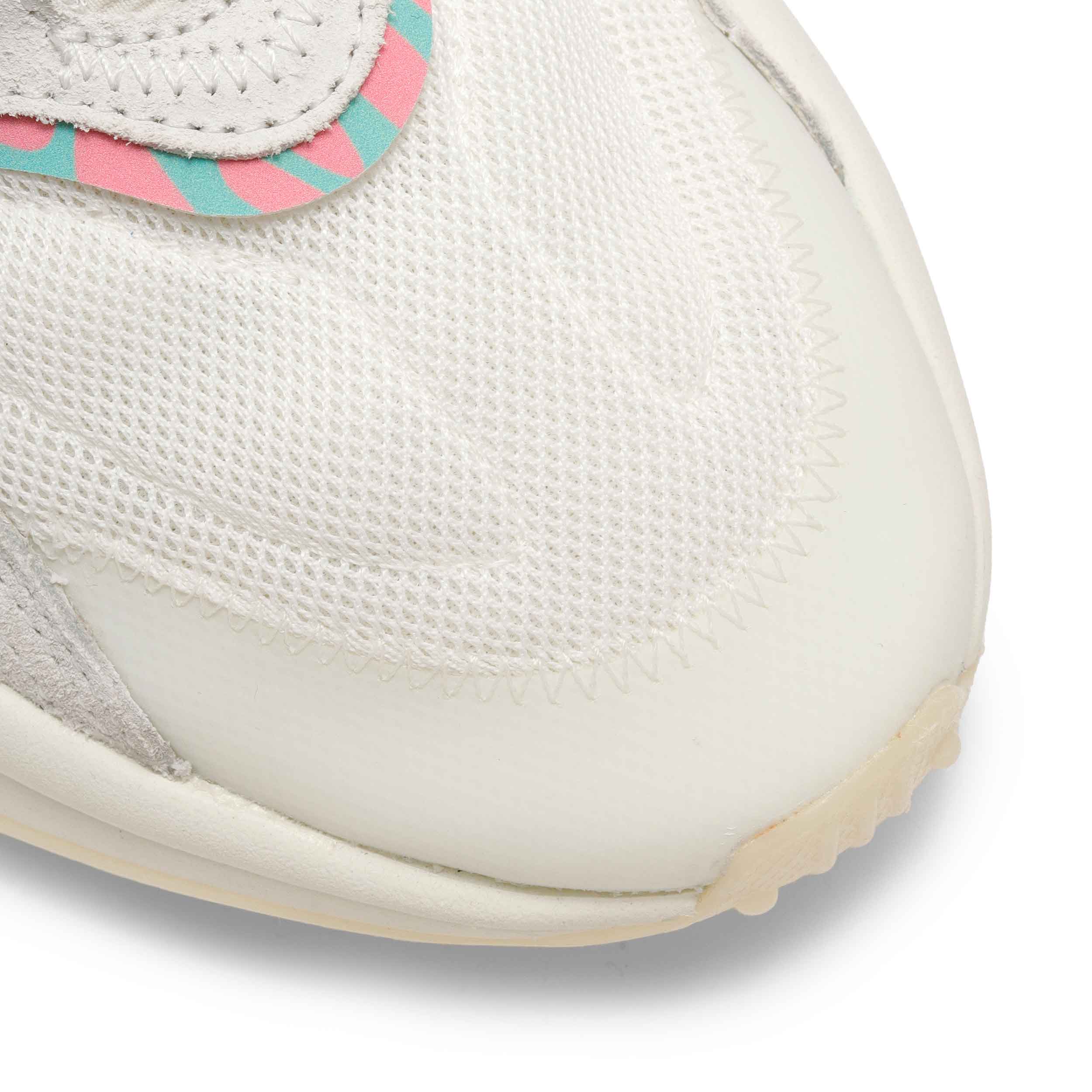Tenis Adidas  OZWEEGO W Mujer