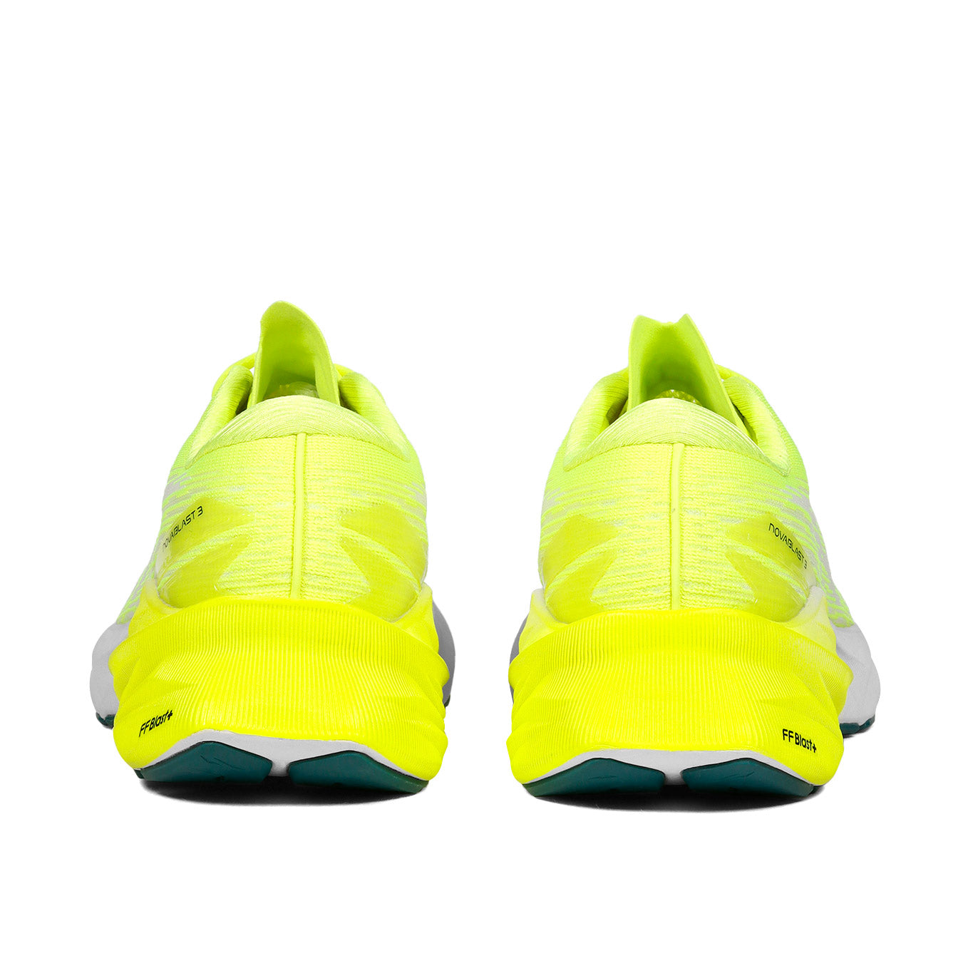 Tenis Asics Novablast 3